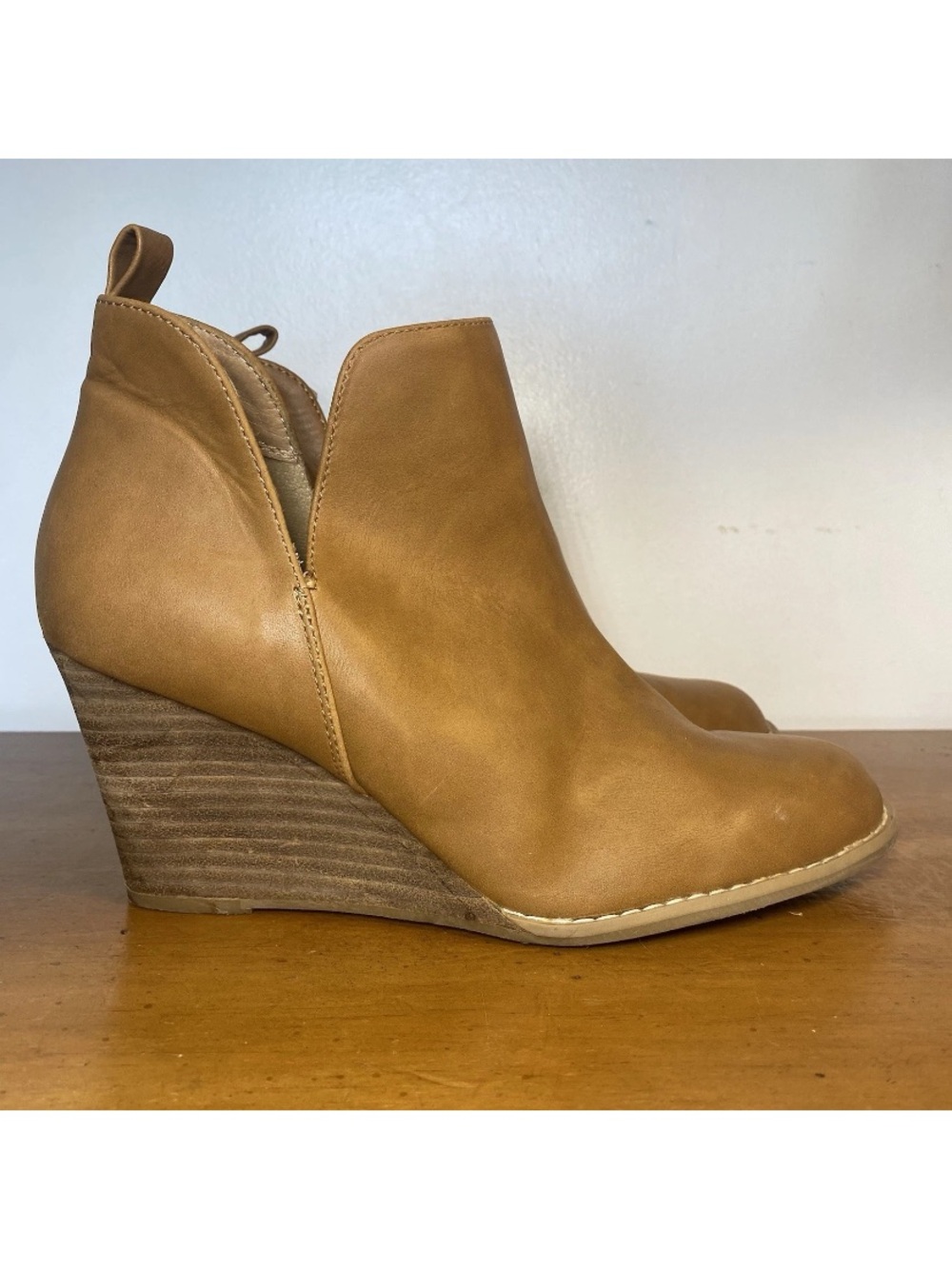 Report Women’s Size 9 Gabbot Tan Brown Faux Wedge Heel Ankle Boots Booties